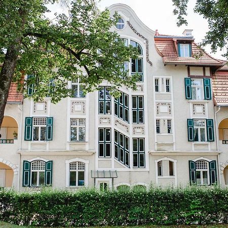 Moderne Dachgeschosswohnung Zentral By Seebnb Velden am Woerthersee Exterior photo